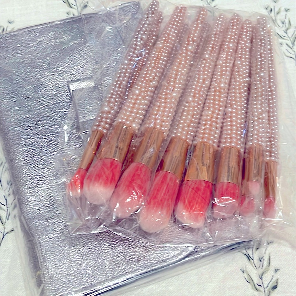 Pink Pearl x12 Makeup Brush Set with Bag NWT